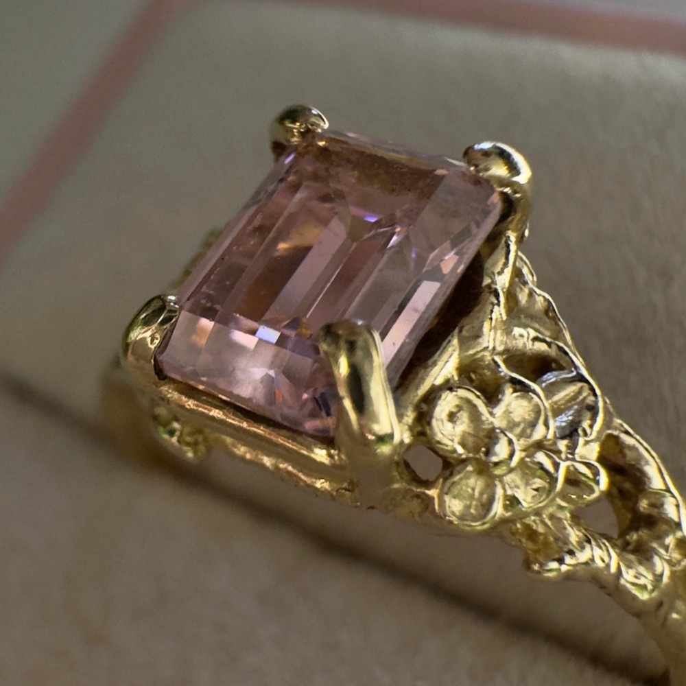 Vintage Solid 10k Gold Emerald Cut Pink Kunzite Handmade Flower Setting Ring